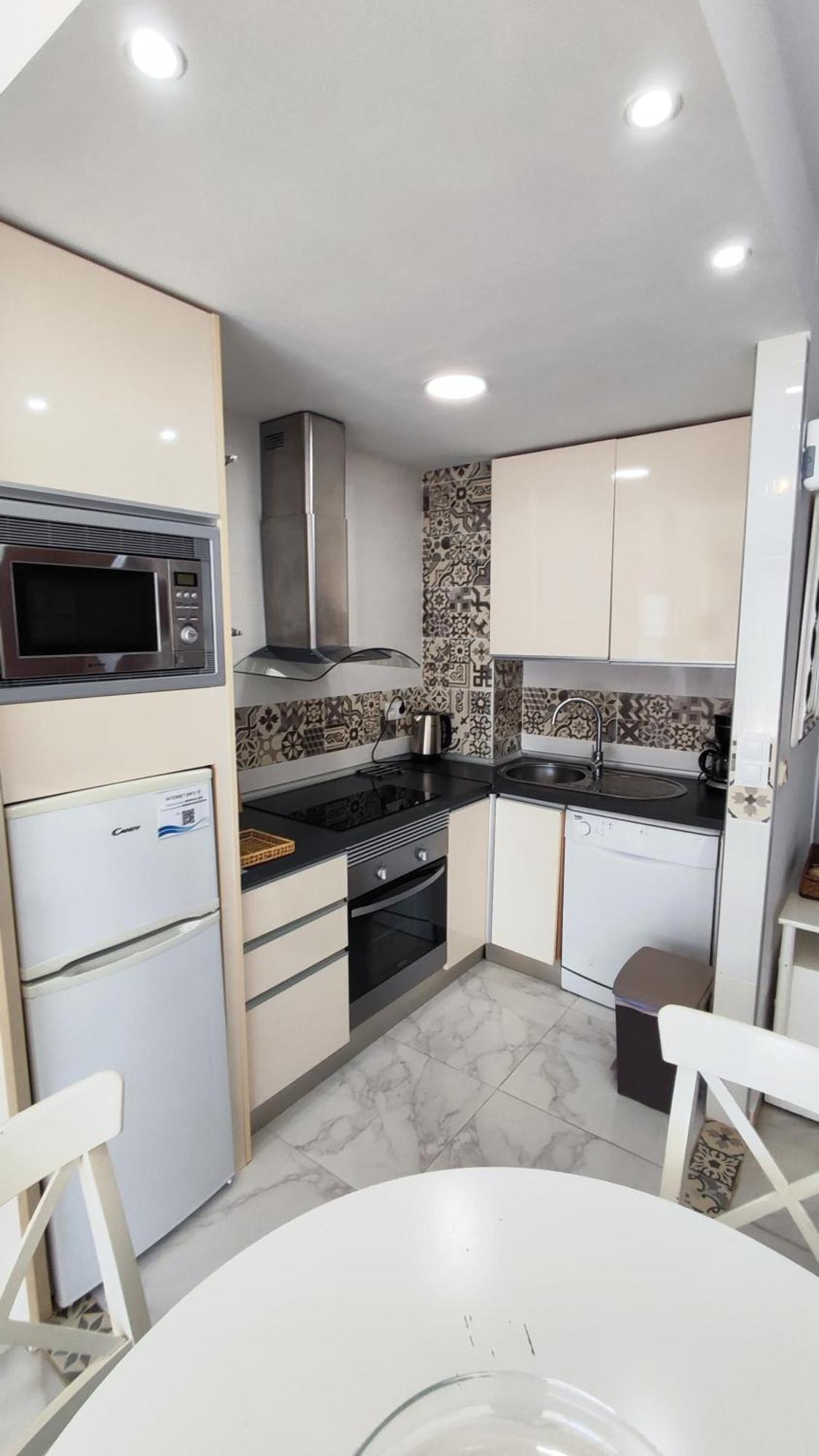 Apartment In Puerto Marina With Beautiful Views Of The Sea And The Boats 베날마데나코스타 외부 사진
