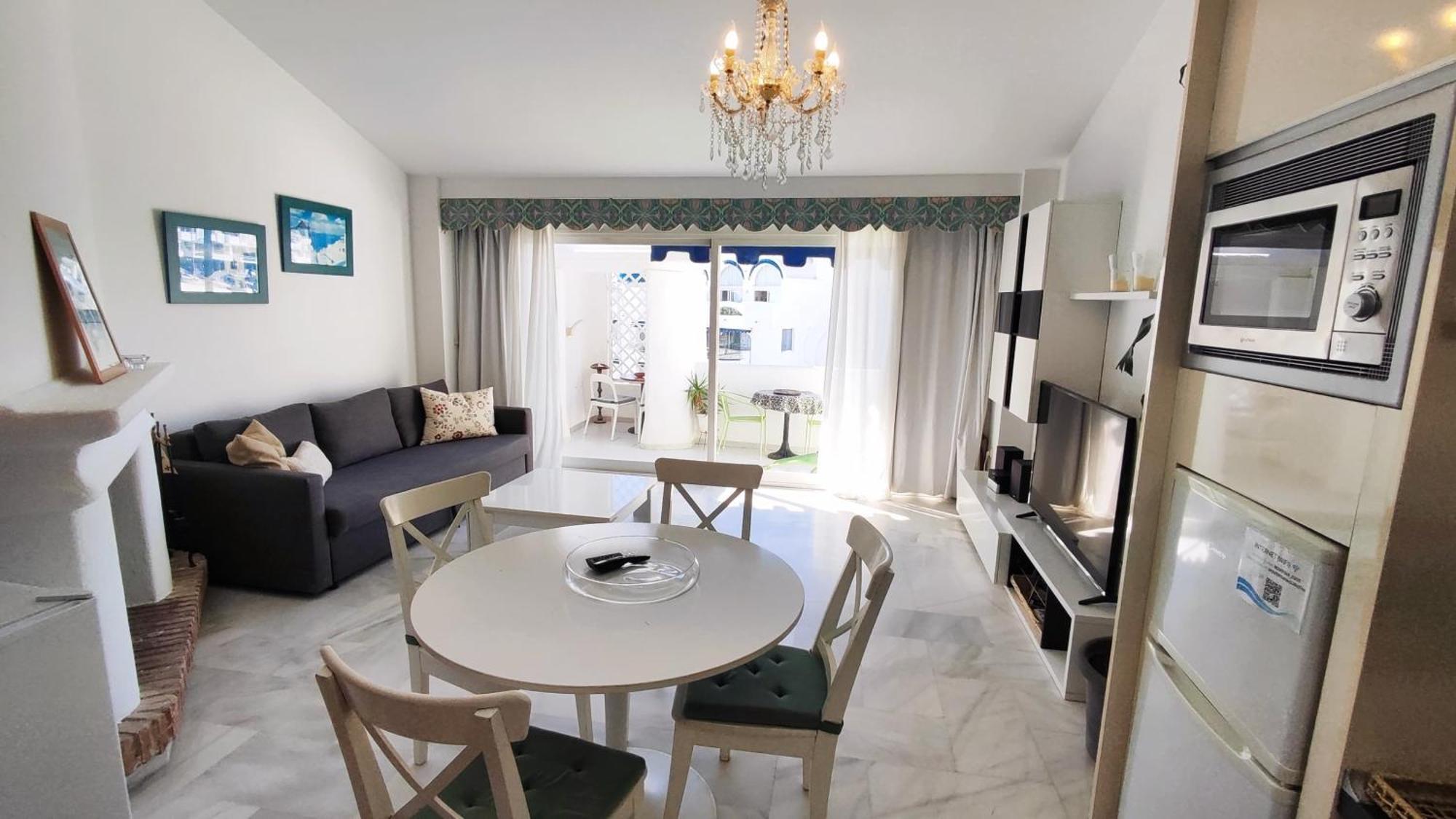 Apartment In Puerto Marina With Beautiful Views Of The Sea And The Boats 베날마데나코스타 외부 사진