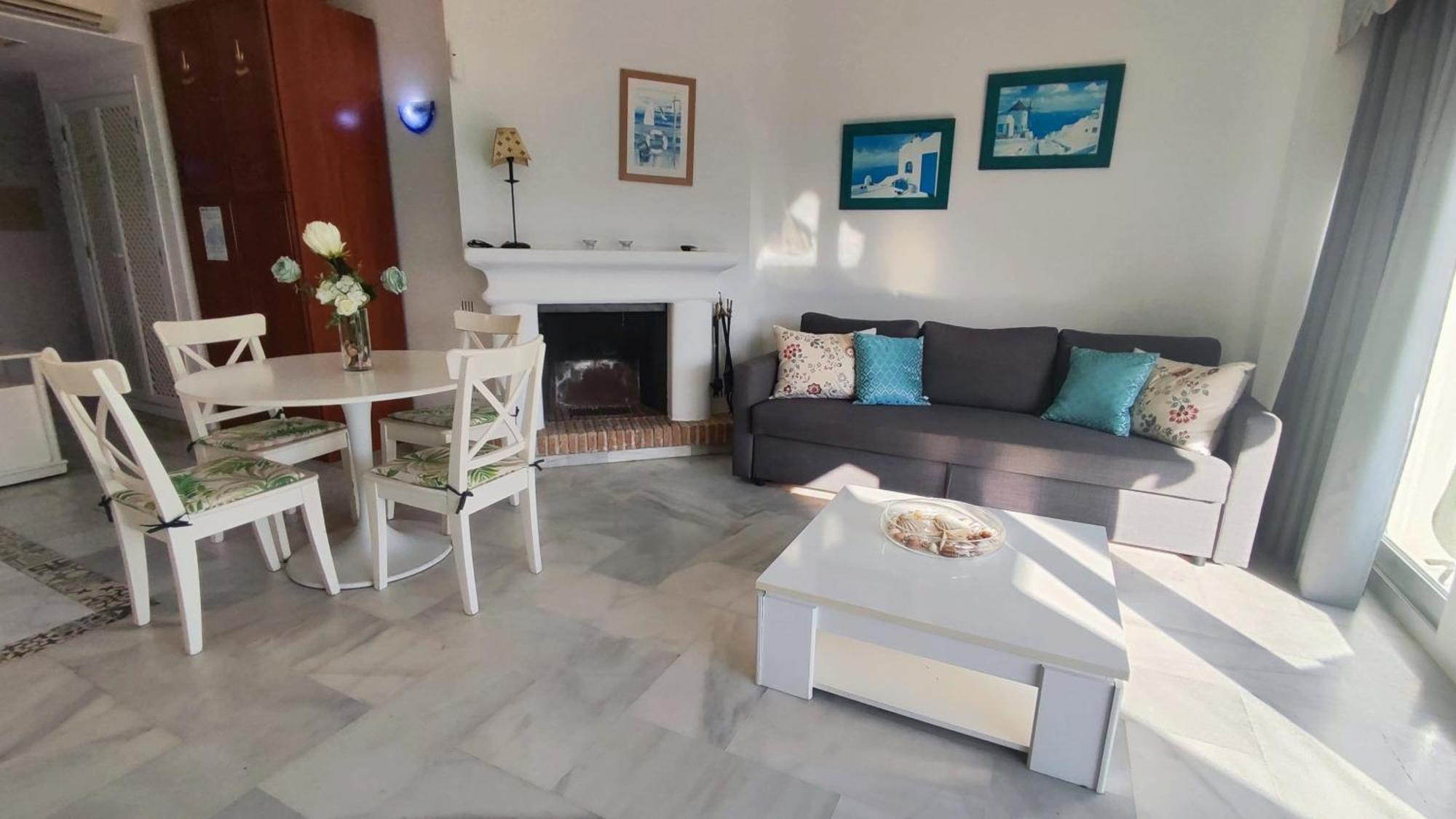 Apartment In Puerto Marina With Beautiful Views Of The Sea And The Boats 베날마데나코스타 외부 사진