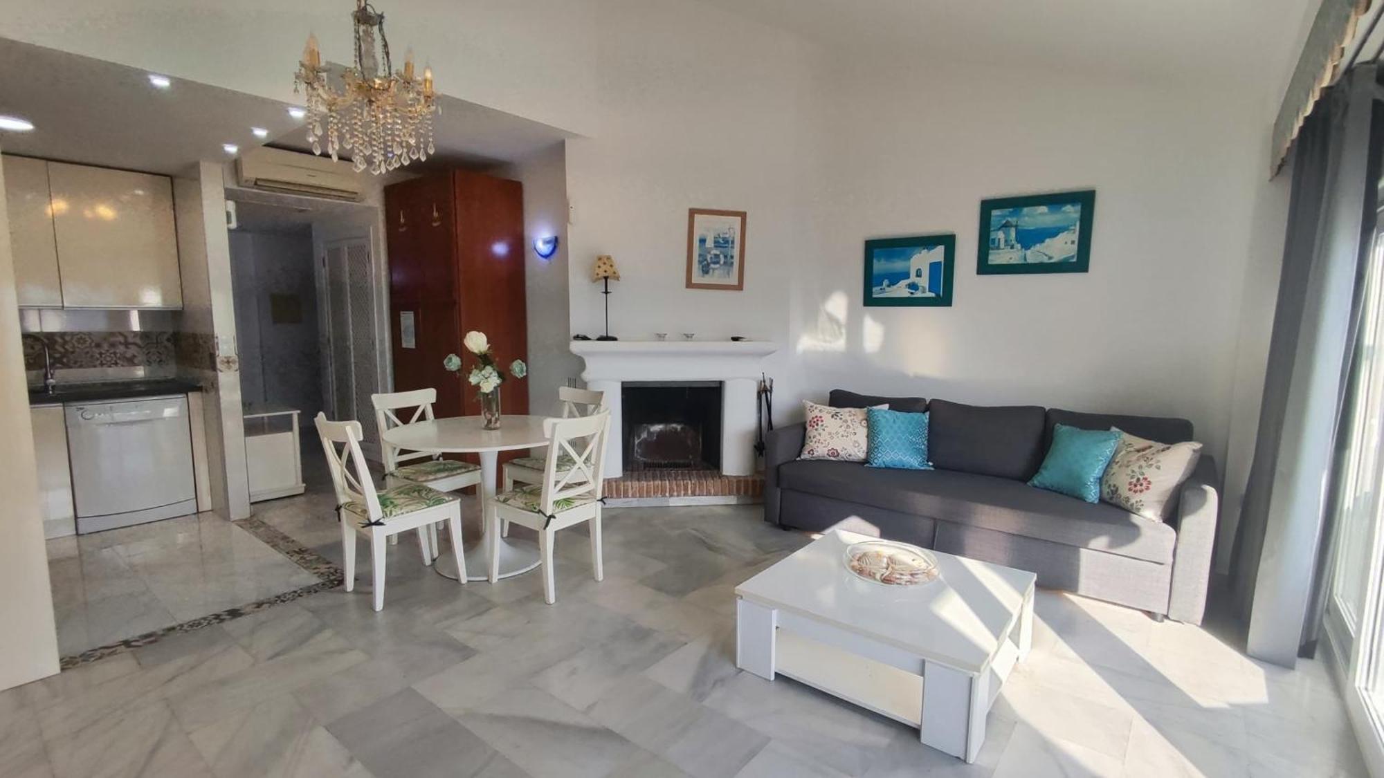 Apartment In Puerto Marina With Beautiful Views Of The Sea And The Boats 베날마데나코스타 외부 사진